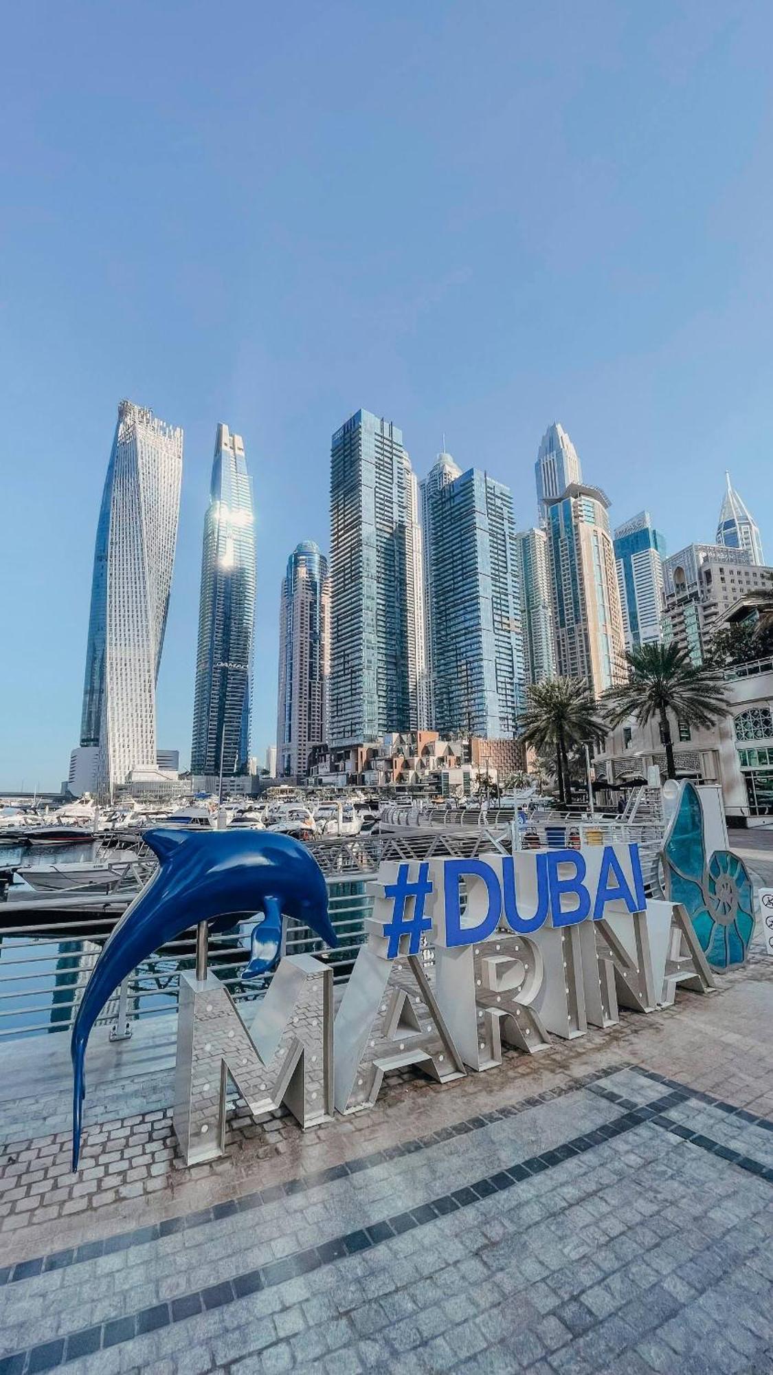 Wake Up To Sea Views In A Blue Lush Home On 51St Dubai Exterior photo