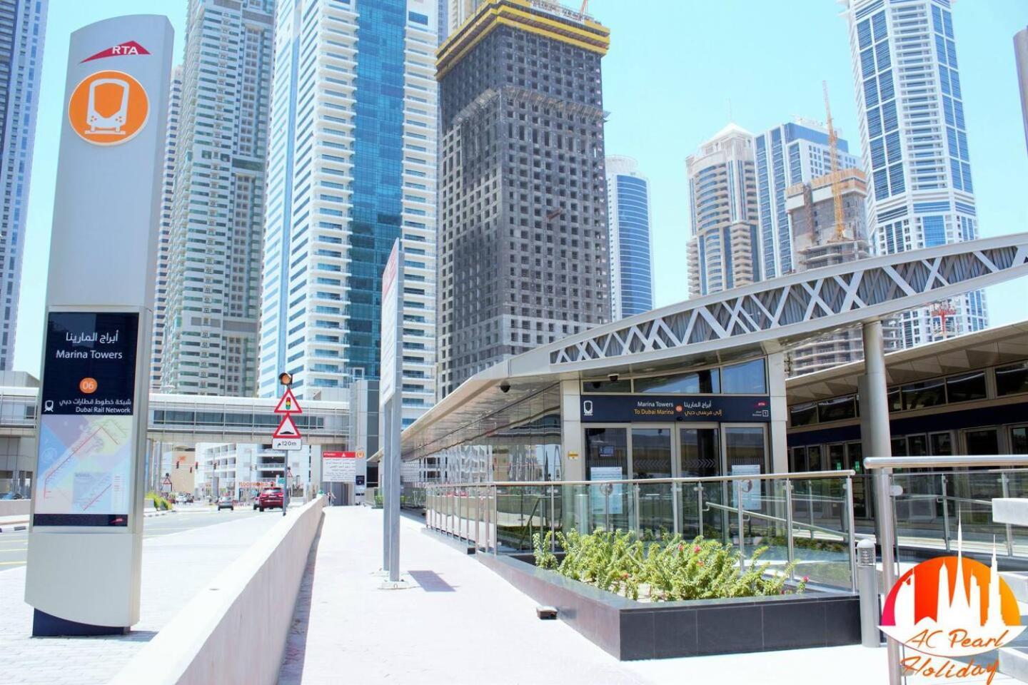 Wake Up To Sea Views In A Blue Lush Home On 51St Dubai Exterior photo