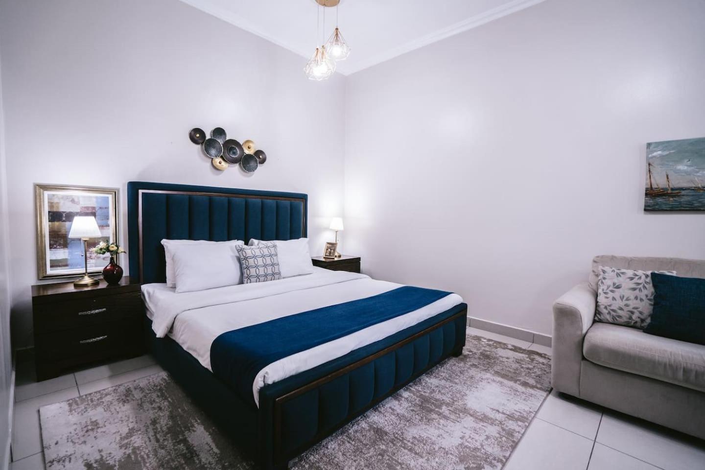 Wake Up To Sea Views In A Blue Lush Home On 51St Dubai Exterior photo